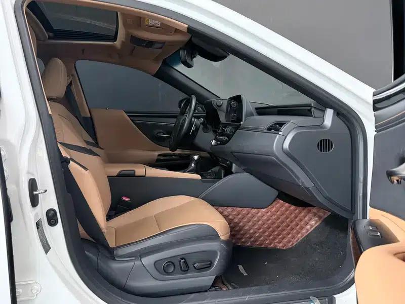 Lexus ES 2021 Model 200 Premium Edition — миниатюра 17