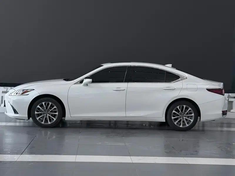 Lexus ES 2021 Model 200 Premium Edition — миниатюра 3