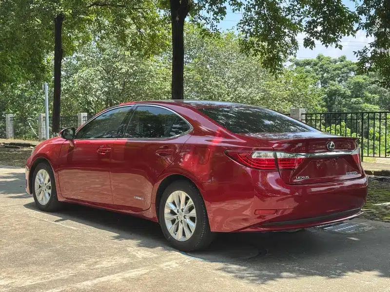 Lexus ES 2013 300h Elite Edition — миниатюра 4