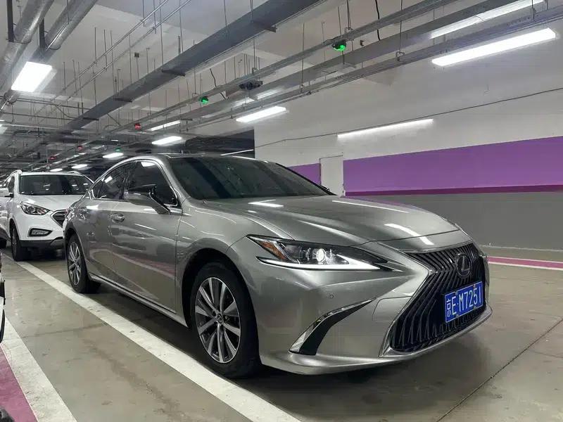 Lexus ES 2021 Model 200 Premium Edition — миниатюра 3