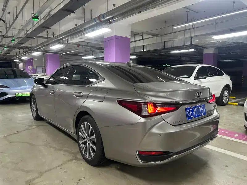 Lexus ES 2021 Model 200 Premium Edition — миниатюра 4