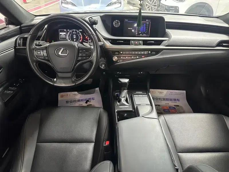 Lexus ES 2021 Model 200 Premium Edition — миниатюра 6