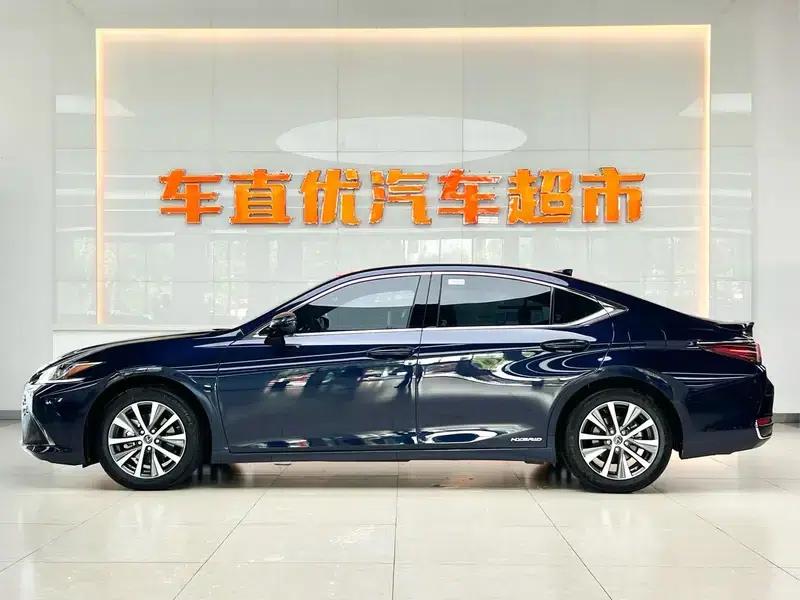 Lexus ES 2021 300h Premium Edition — миниатюра 3
