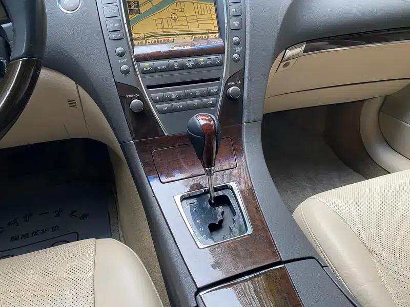 Lexus ES 2010 240 Luxury Edition — миниатюра 18