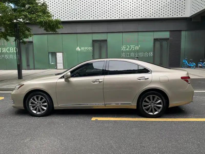 Lexus ES 2010 240 Luxury Edition — миниатюра 4