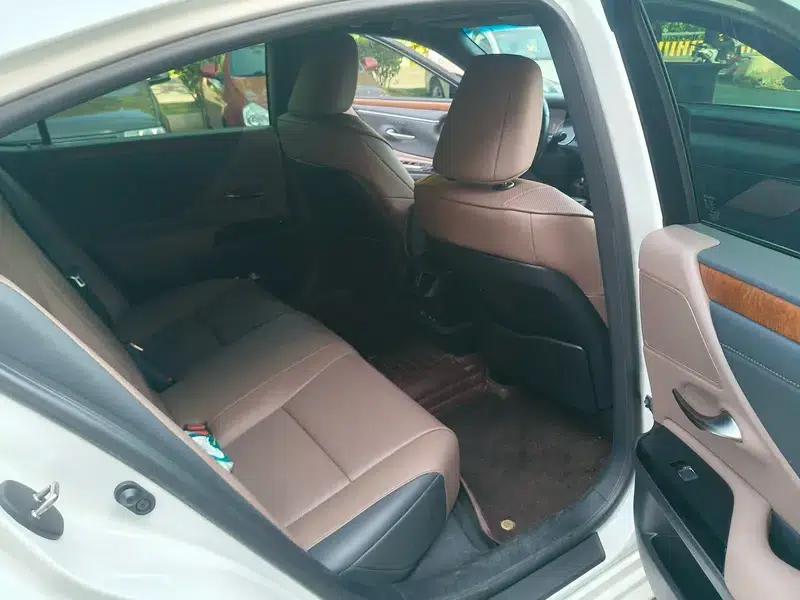 Lexus ES 2024 200 Premium Edition — миниатюра 7