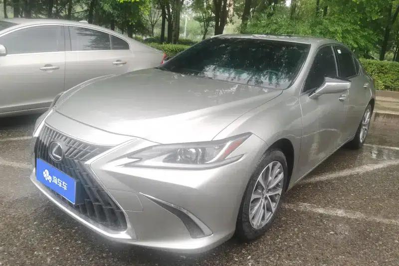 Lexus ES 2022 200 Premium Edition — миниатюра 1