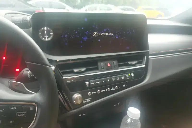 Lexus ES 2022 200 Premium Edition — миниатюра 13