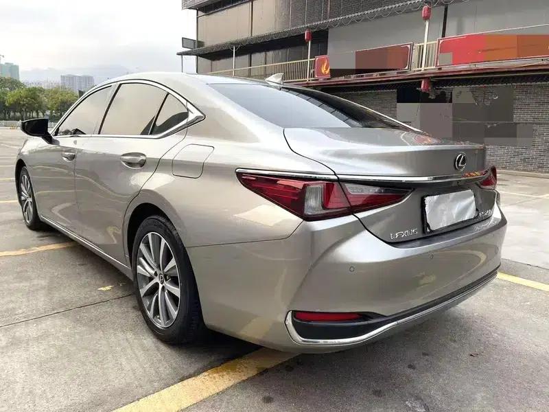 Lexus ES 2018 200 Luxury Edition (China V emission standard) — миниатюра 4