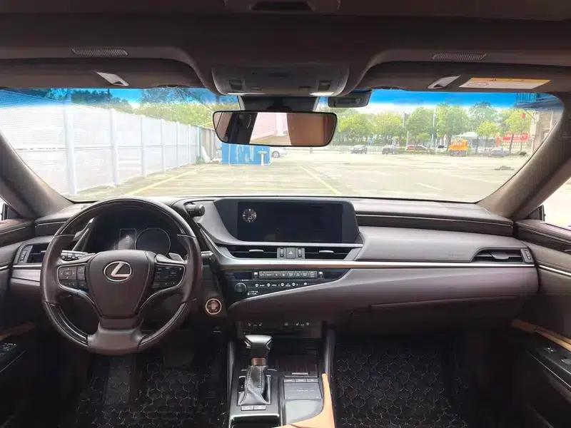Lexus ES 2018 200 Luxury Edition (China V emission standard) — миниатюра 7