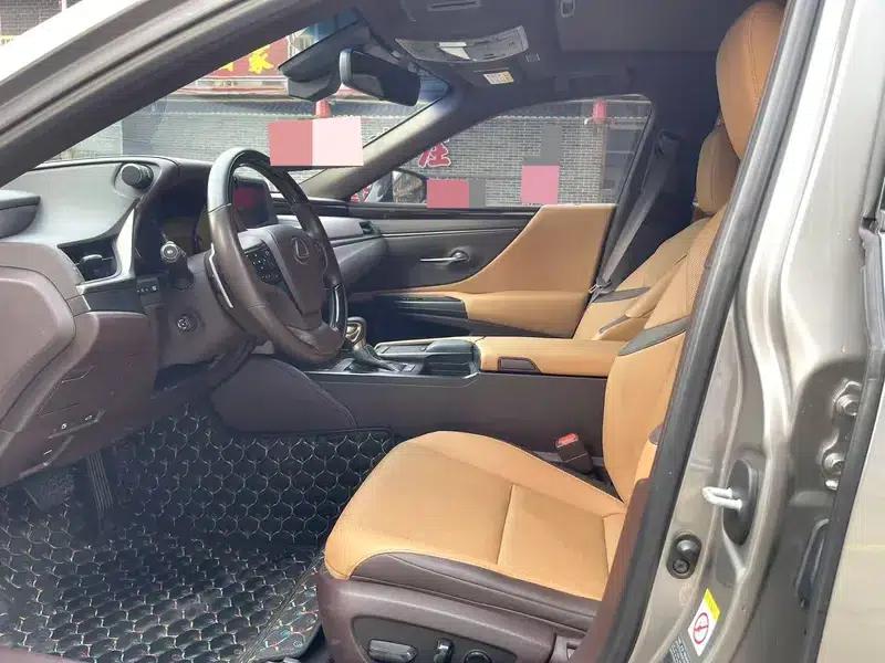 Lexus ES 2018 200 Luxury Edition (China V emission standard) — миниатюра 8