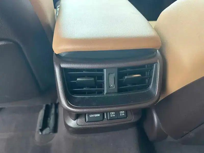 Lexus ES 2020 300h Premium Edition — миниатюра 12
