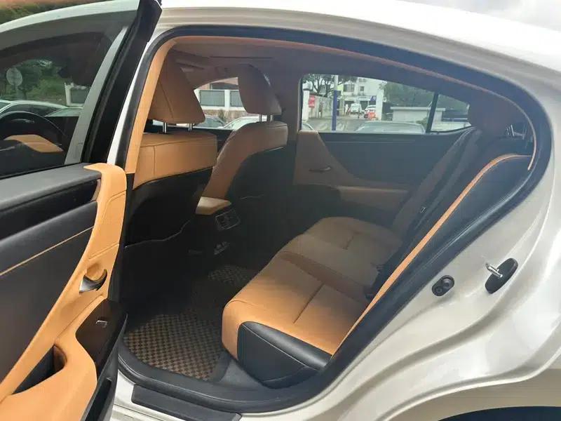 Lexus ES 2021 Model 200 Premium Edition — миниатюра 11