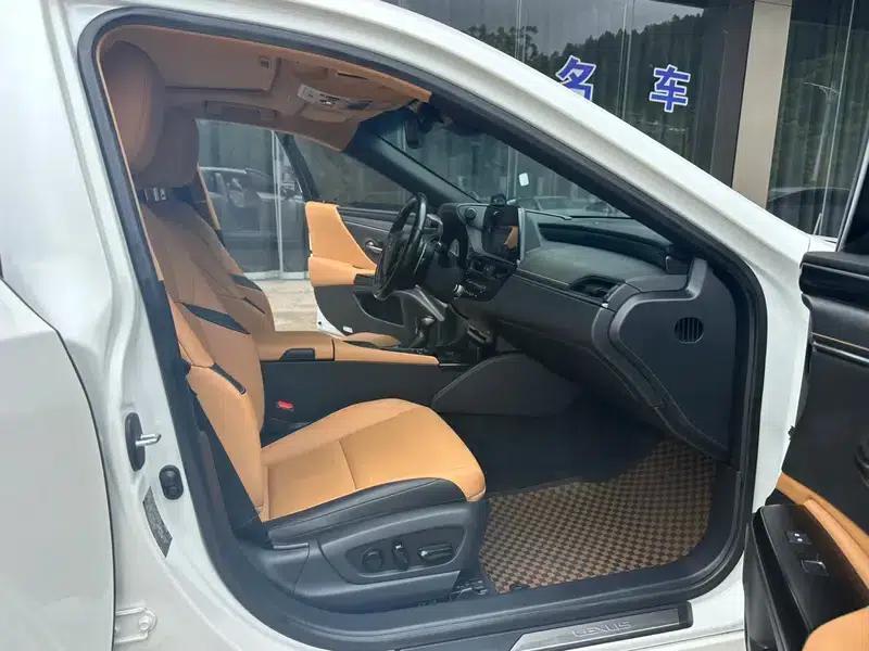 Lexus ES 2021 Model 200 Premium Edition — миниатюра 7