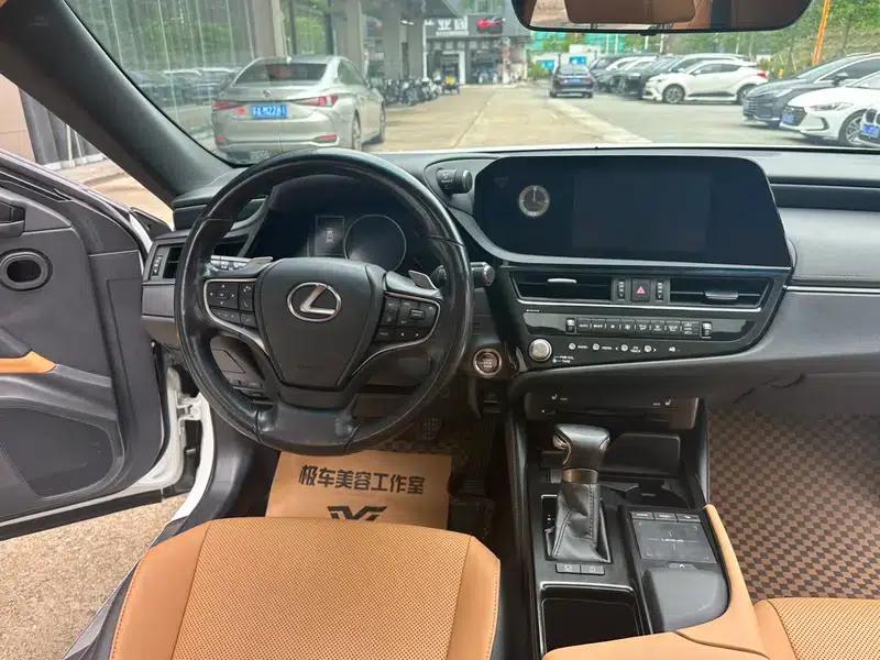 Lexus ES 2021 Model 200 Premium Edition — миниатюра 9