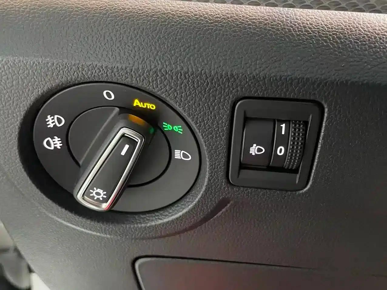2023 Volkswagen T-Cross 200TSI DSG Smart Connect Edition — миниатюра 14