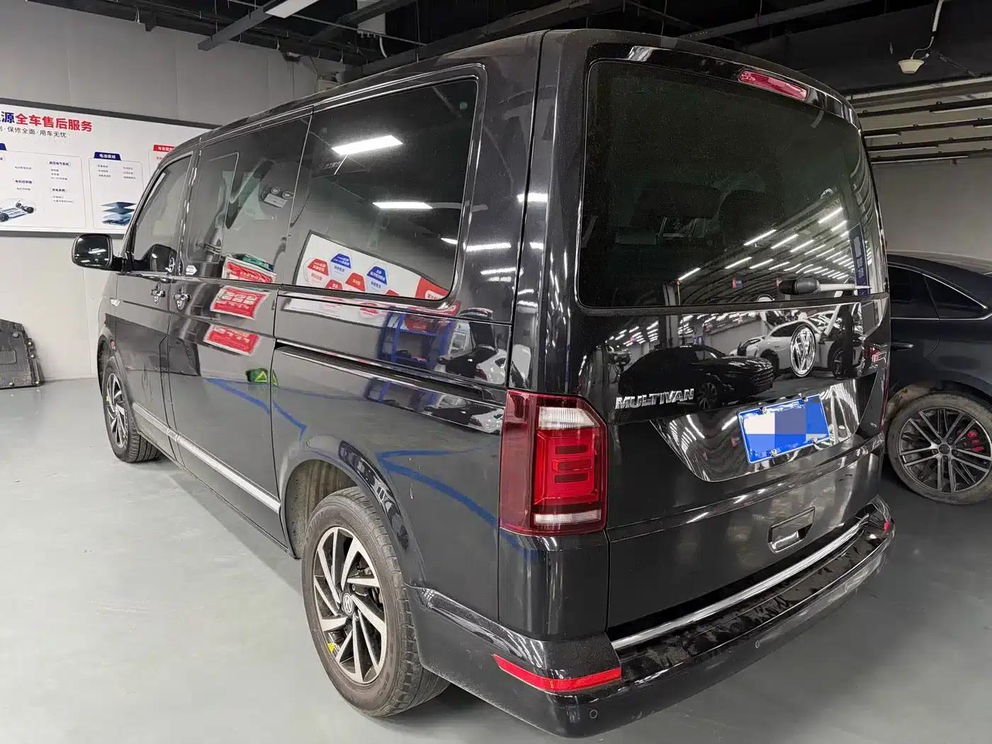 Multivan 2018 2.0TSI 4WD Explorer Edition 7-seater — миниатюра 12