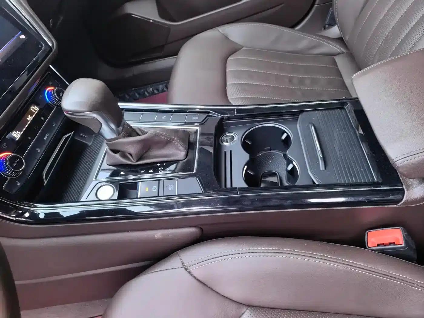 Phideon 2021 380TSI Luxury Edition — миниатюра 12