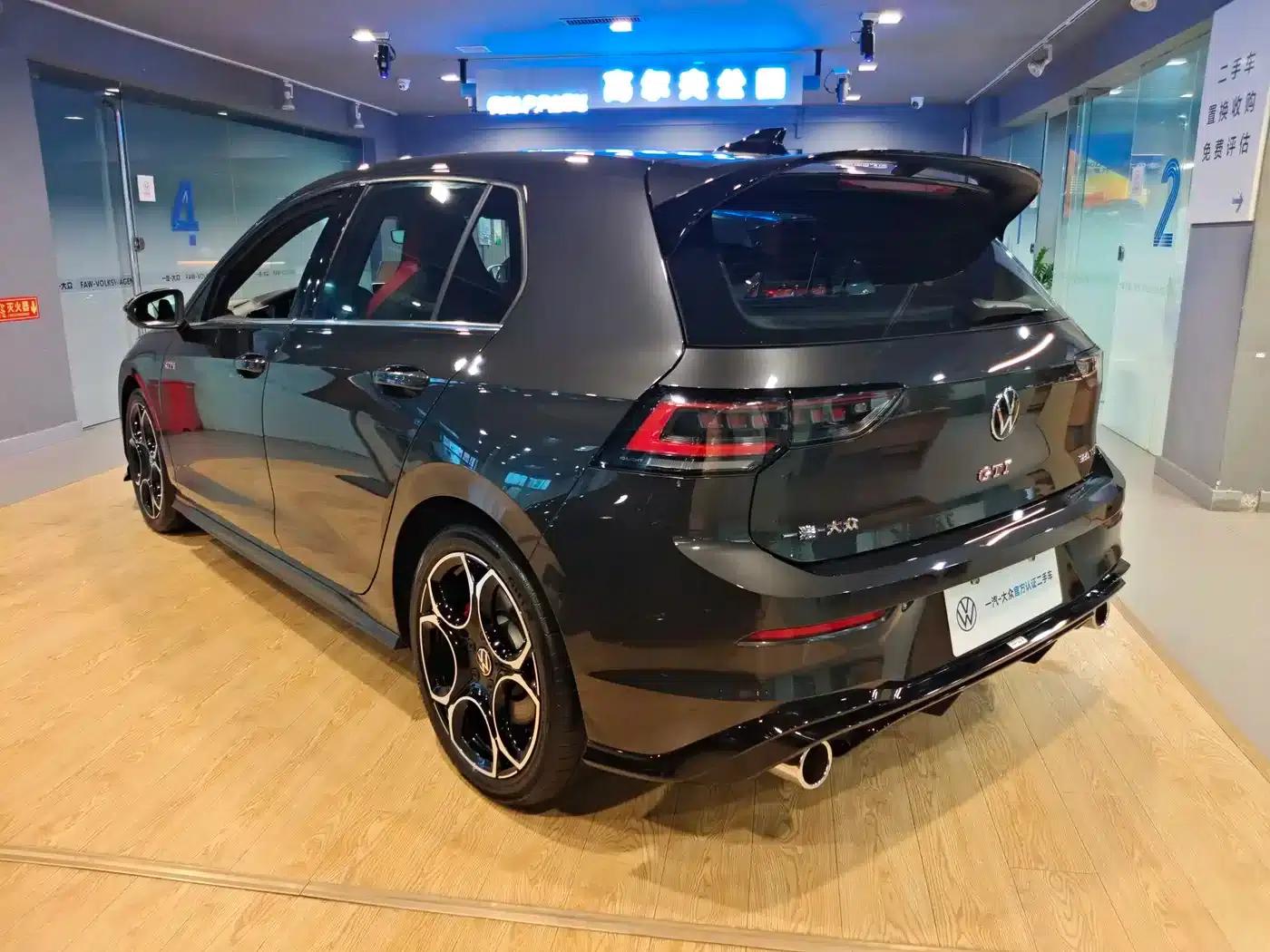2025 Golf GTI 380TSI DSG GTI — миниатюра 3