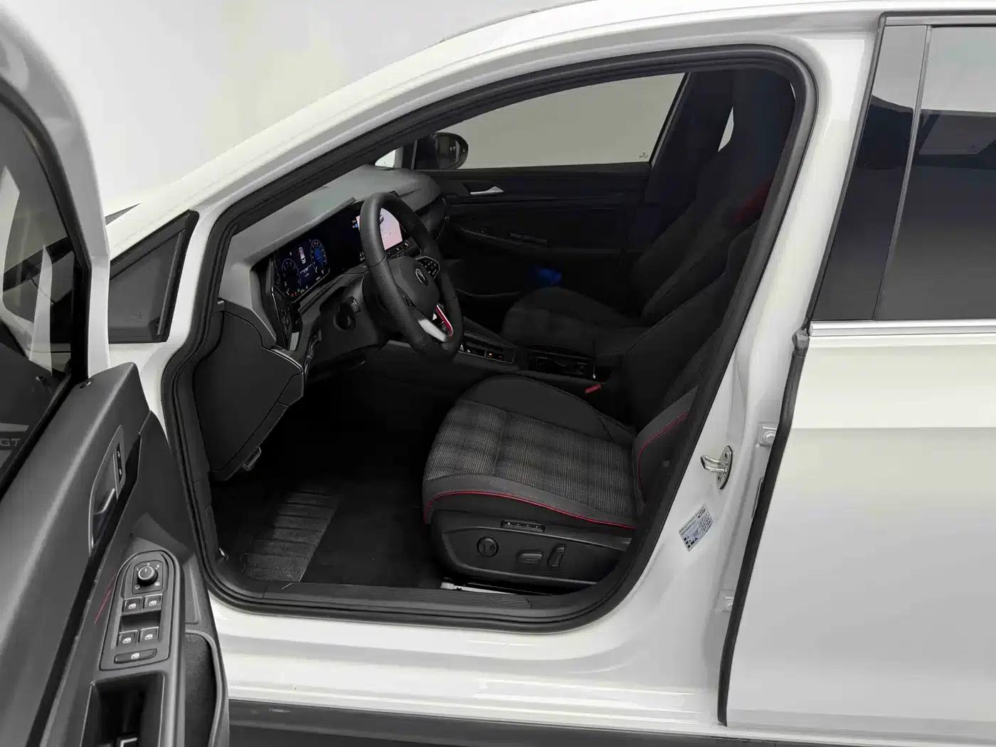 2021 Golf GTI 380TSI DSG GTI — миниатюра 3