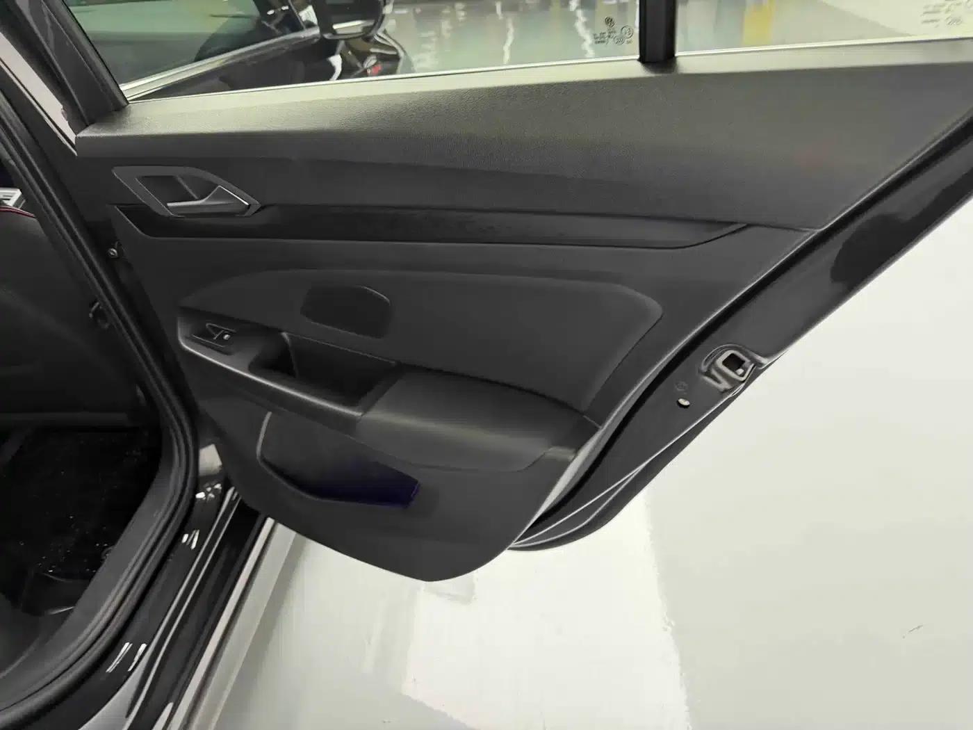 2023 Golf GTI 380TSI DSG GTI — миниатюра 7