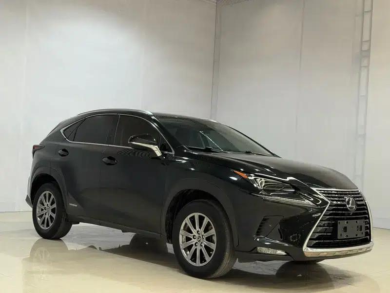 Lexus NX 2020 300h FWD Sport Edition (China VI Emission Standard) — миниатюра 3
