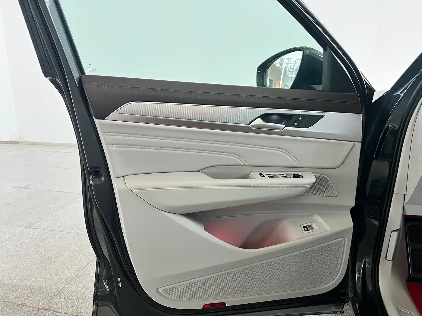 2023 Range Rover 380TSI AWD R-Line Cruiser — миниатюра 16