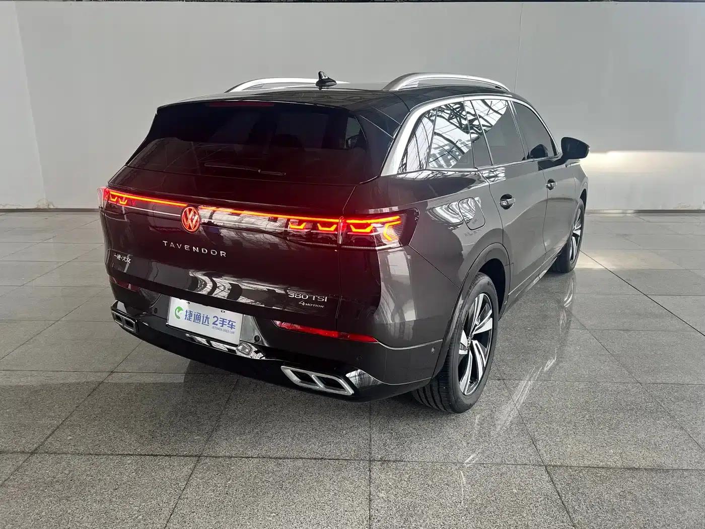 2023 Range Rover 380TSI AWD R-Line Cruiser — миниатюра 18