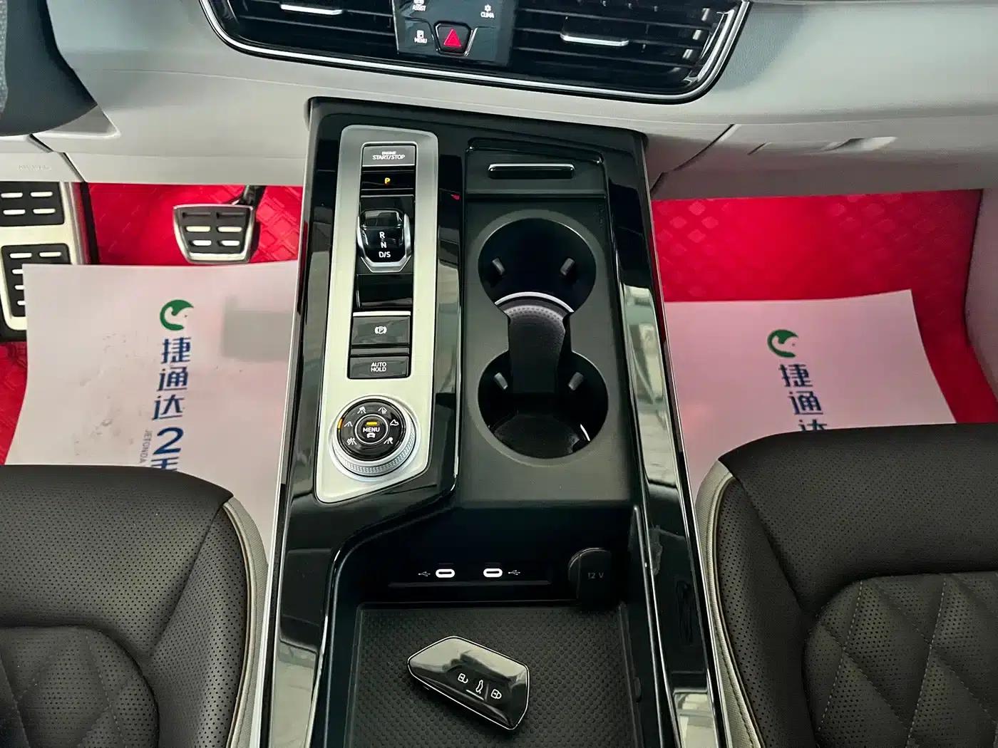 2023 Range Rover 380TSI AWD R-Line Cruiser — миниатюра 22