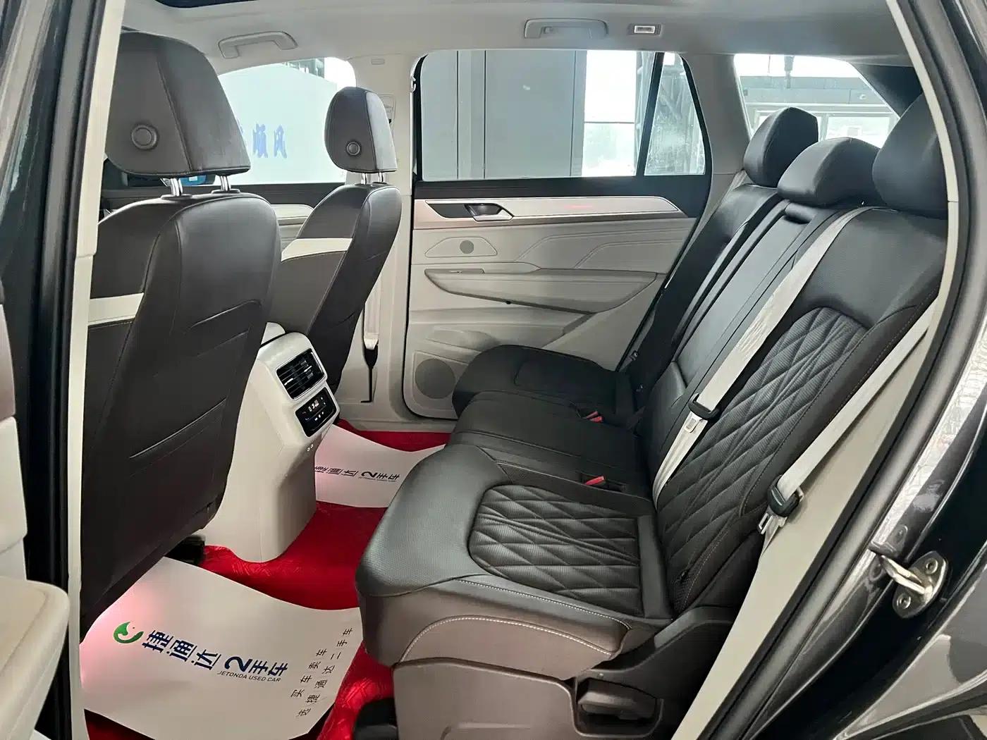 2023 Range Rover 380TSI AWD R-Line Cruiser — миниатюра 24
