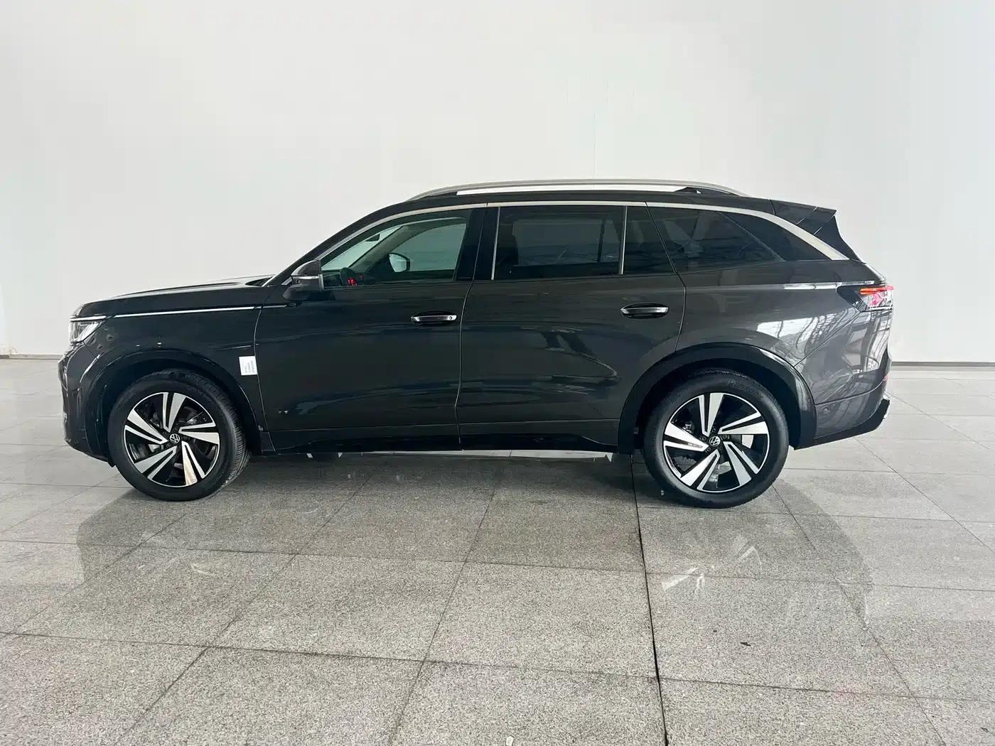 2023 Range Rover 380TSI AWD R-Line Cruiser — миниатюра 29
