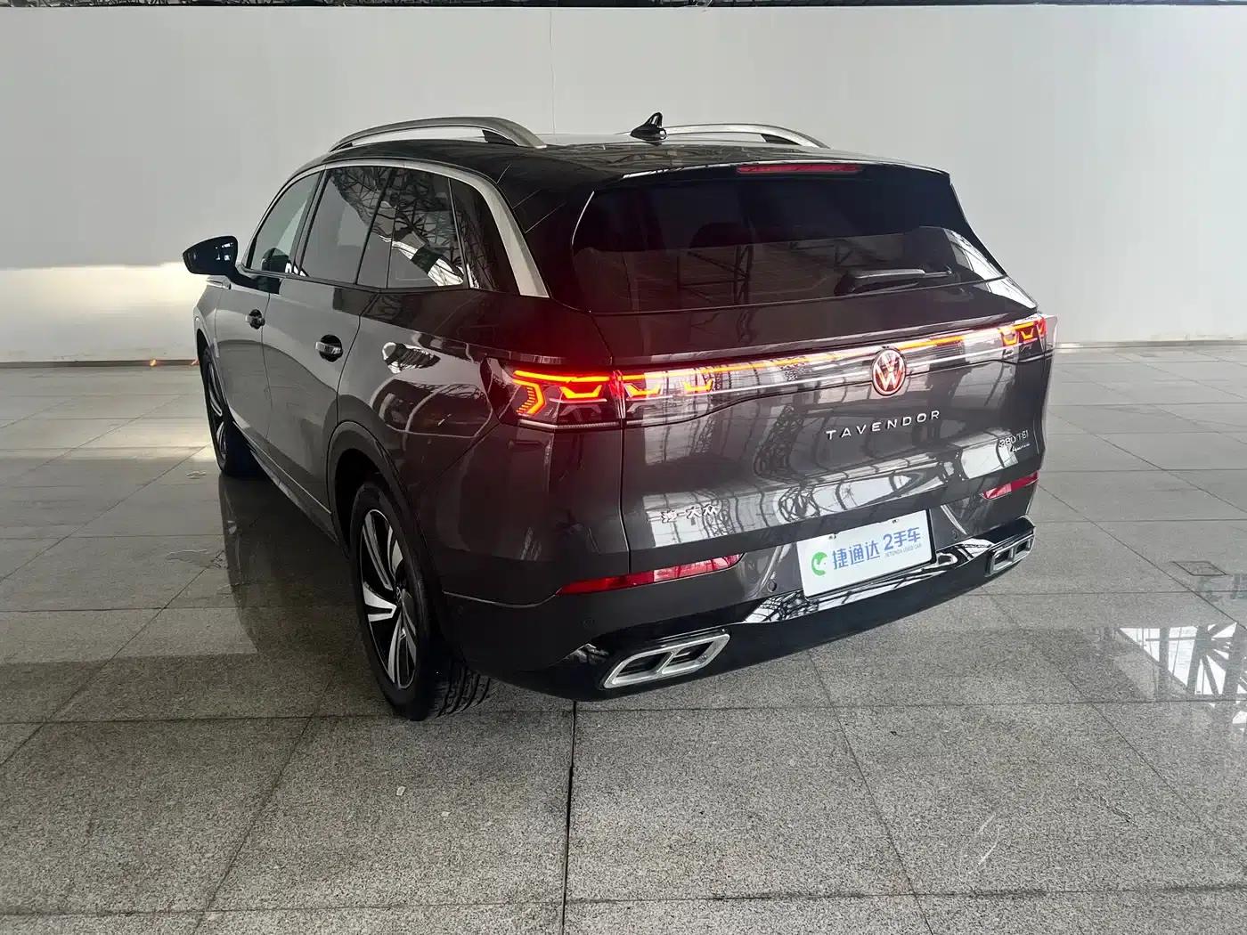 2023 Range Rover 380TSI AWD R-Line Cruiser — миниатюра 4