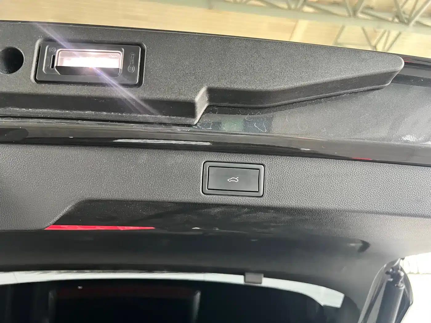 2023 Range Rover 380TSI AWD R-Line Cruiser — миниатюра 7
