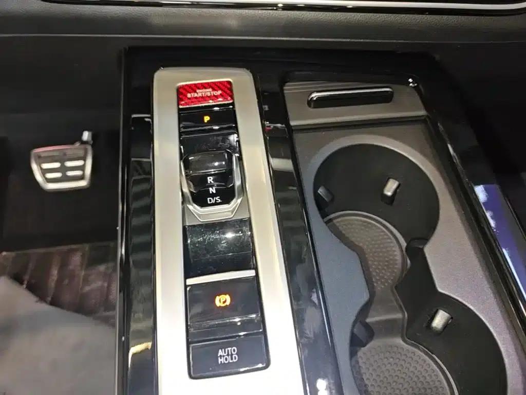 2023 Range Rover 380TSI AWD R-Line First Edition — миниатюра 14