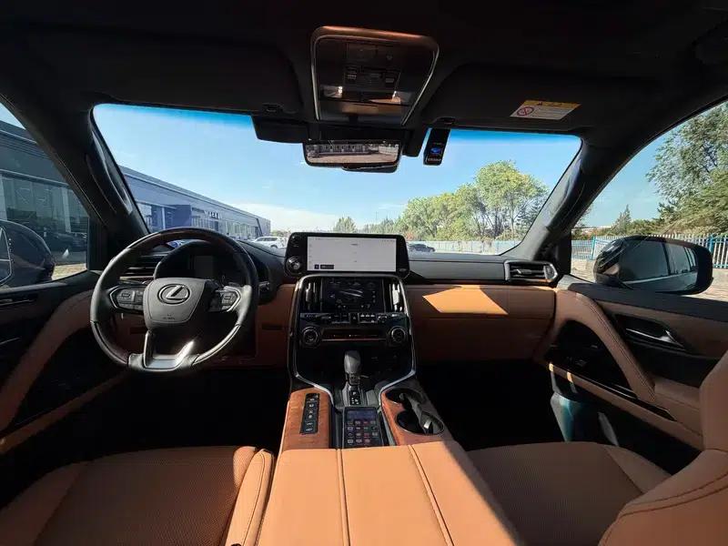 Lexus LX 2025 700h Territory Edition — миниатюра 16