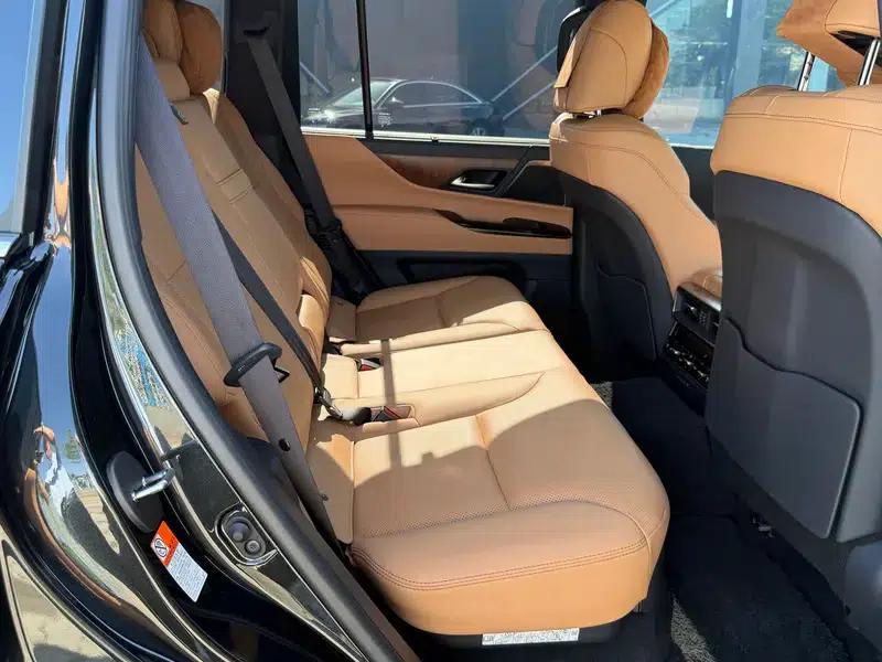 Lexus LX 2025 700h Territory Edition — миниатюра 19