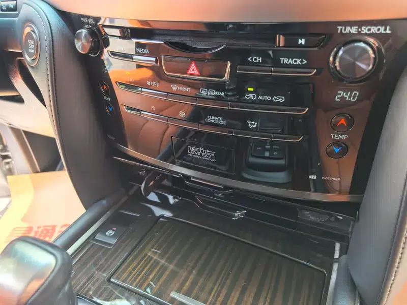 Lexus LX 2019 570 Dynamic Luxury Edition — миниатюра 15
