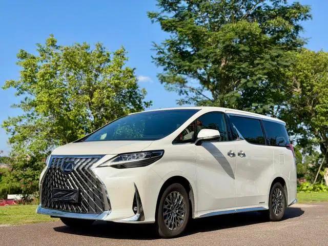 Lexus LM 2020 300h E-Four Four-Seat Executive Edition