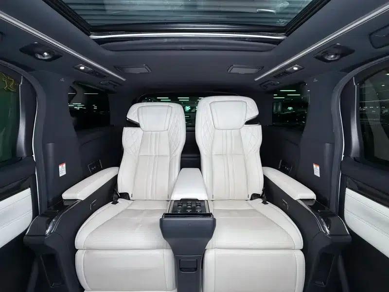 Lexus LM 2020 300h E-Four Four-Seat Executive Edition — миниатюра 19