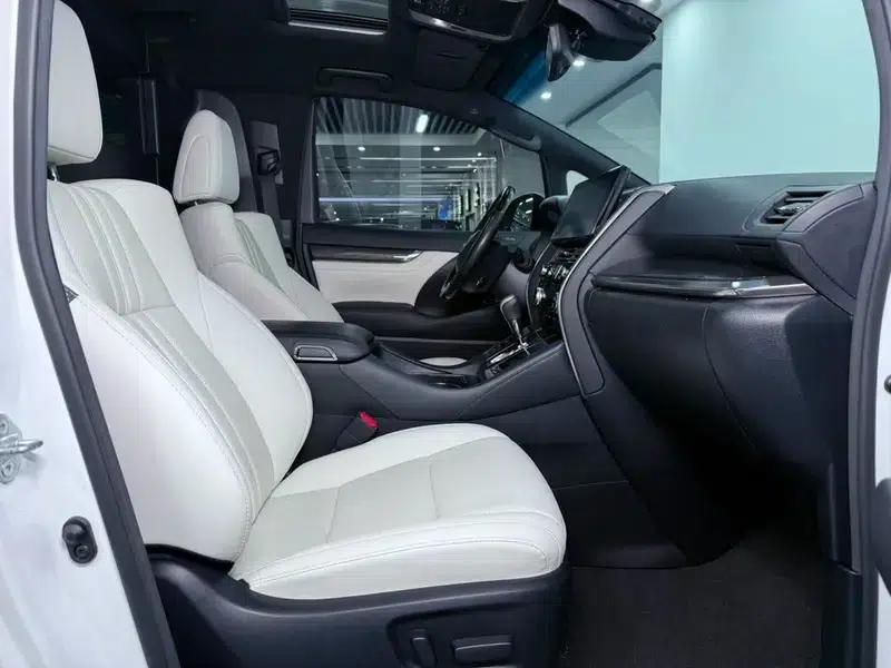 Lexus LM 2020 300h E-Four Four-Seat Executive Edition — миниатюра 21