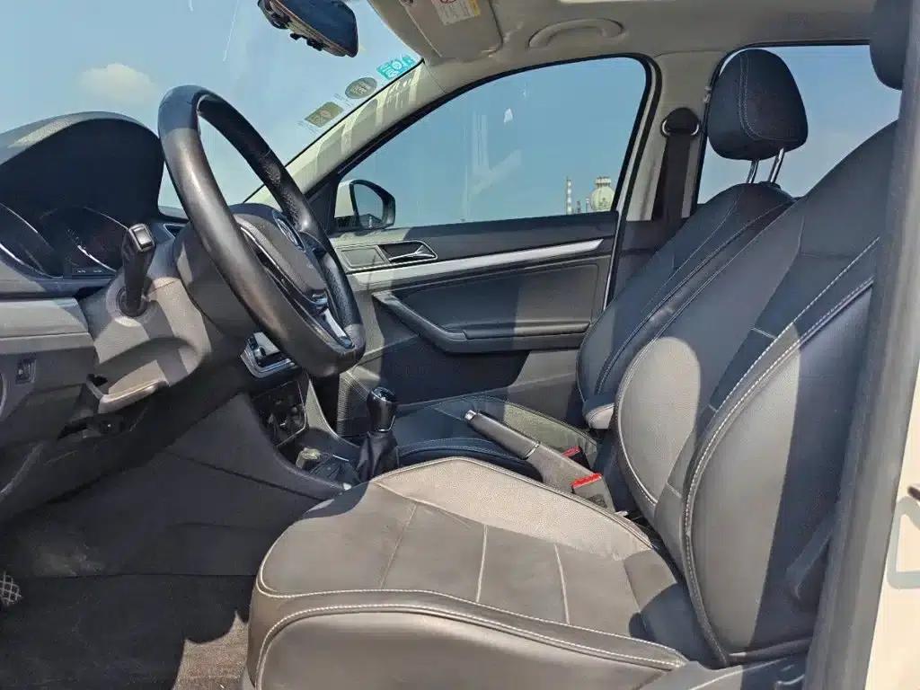 Lavida Gran Turismo 2015 1.6L Manual Comfort Edition — миниатюра 4