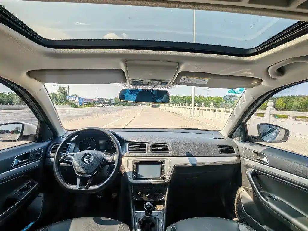 Lavida Gran Turismo 2015 1.6L Manual Comfort Edition — миниатюра 5
