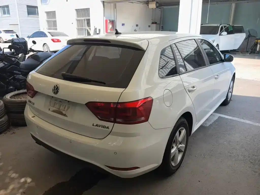 Lavida Gran Turismo 2015 1.6L Automatic Fashion Edition — миниатюра 7