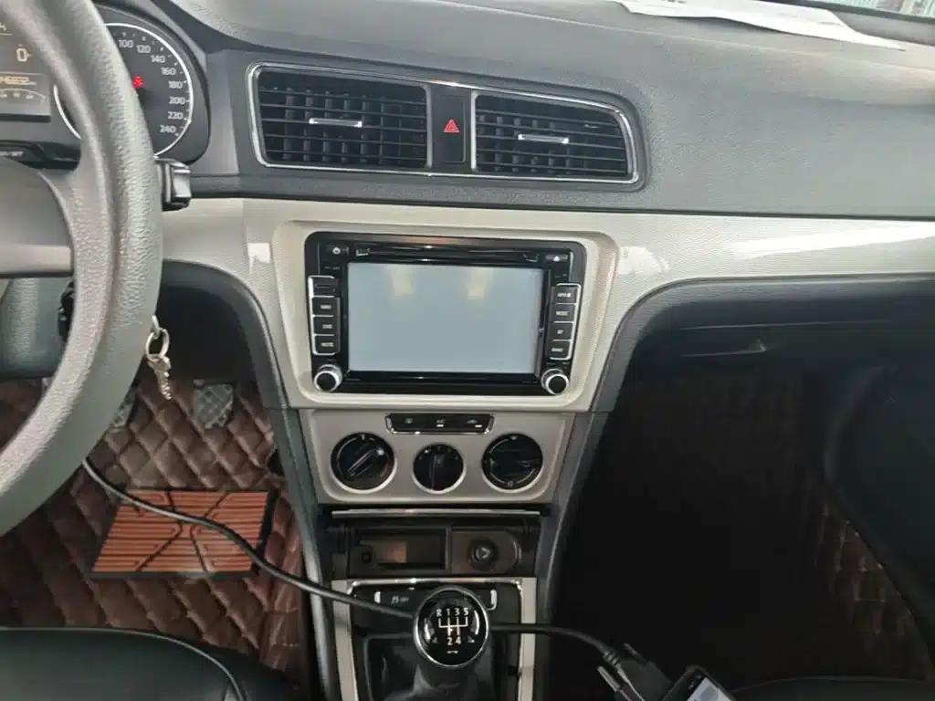 Lavida Gran Turismo 2013 1.4TSI Manual Comfort Model — миниатюра 13