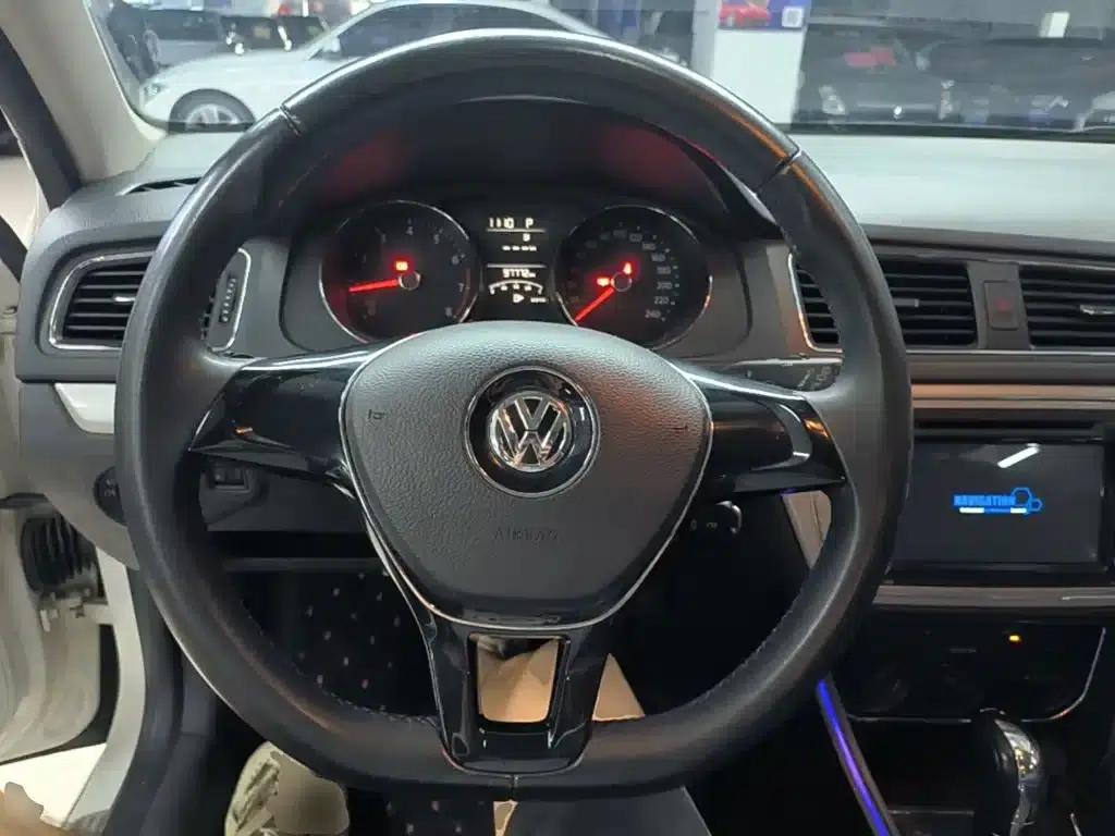 Lavida Gran Turismo 2015 1.6L Automatic Comfort Edition — миниатюра 11