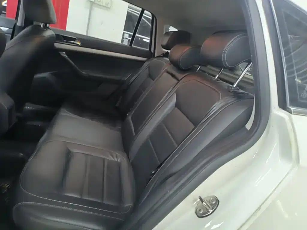 Lavida Gran Turismo 2015 1.6L Automatic Comfort Edition — миниатюра 17