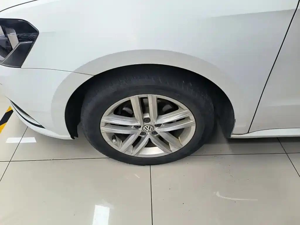 Lavida Gran Turismo 2015 1.6L Automatic Comfort Edition — миниатюра 23