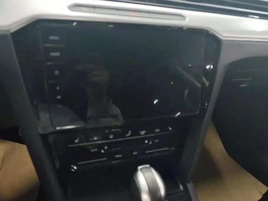 2022 Volkswagen Passat PHEV GTE Luxury Edition — миниатюра 13