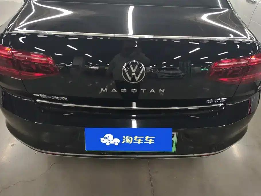 2022 Volkswagen Passat PHEV GTE Luxury Edition — миниатюра 4