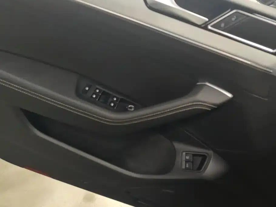 2022 Volkswagen Passat PHEV GTE Luxury Edition — миниатюра 7